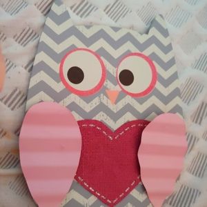 Lovable Owl Wall Decor